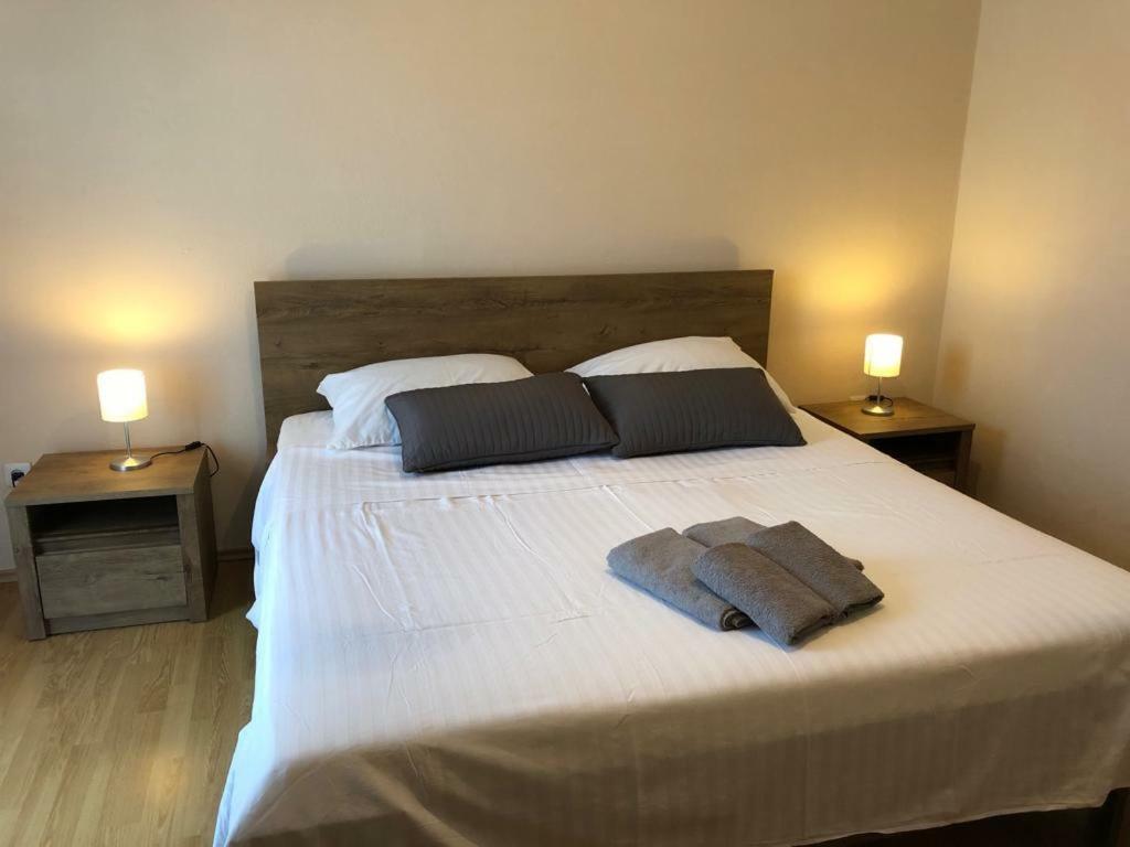 Bed & Breakfast Kurtic Supetar Exterior foto